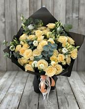 Букет цветов из:  Розы и Лизиантусы в Голицыно