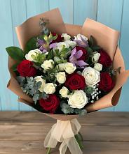 Букет цветов из:  Розы и Альстромерии в Голицыно