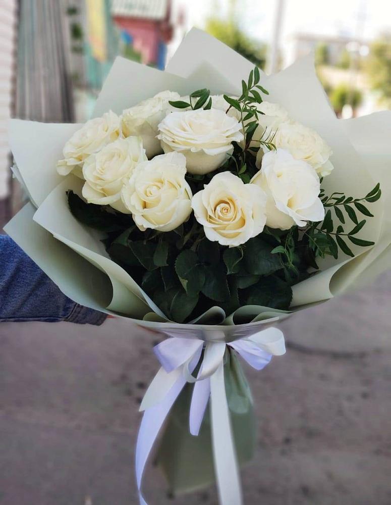 Букет Белые розы Проуд в Голицыно