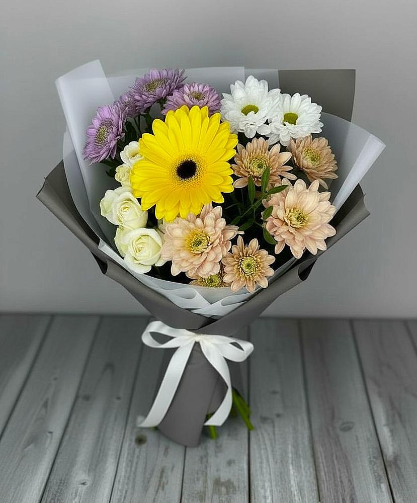 Букет цветов из: Розы, Герберы и Хризантемы в Голицыно
