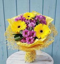 Букет цветов из:  Хризантемы и Герберы в Голицыно