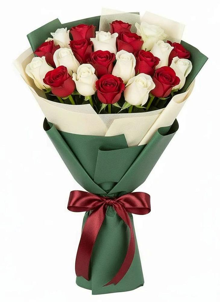Букет Микс из красных и белых роз в Голицыно