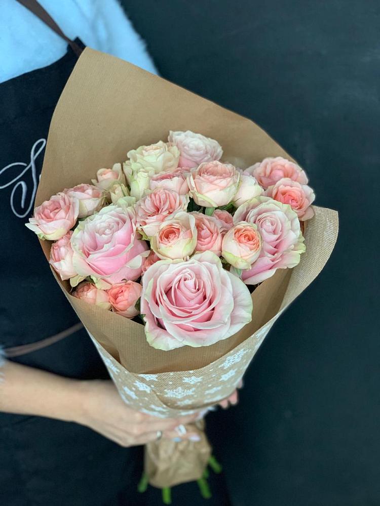 Букет цветов из: Хризантемы и Розы в Голицыно