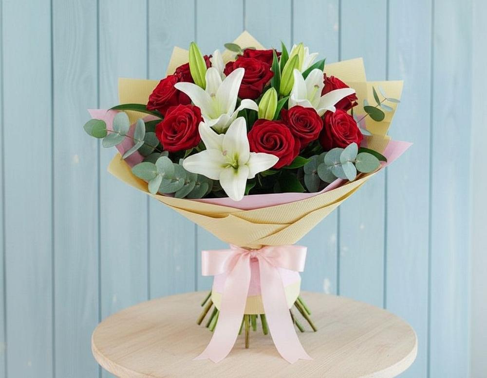 Букет цветов из: Лилии и Розы в Голицыно